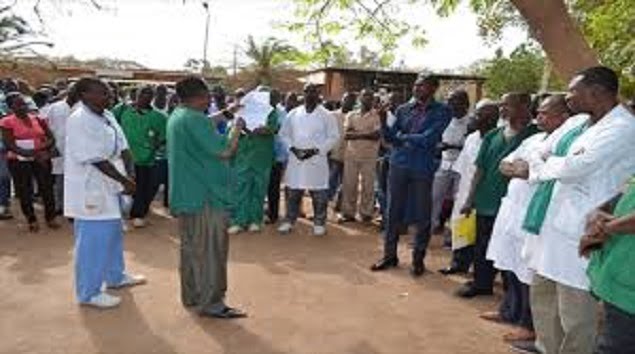 Une image pour illustrer des agents de santé en grève